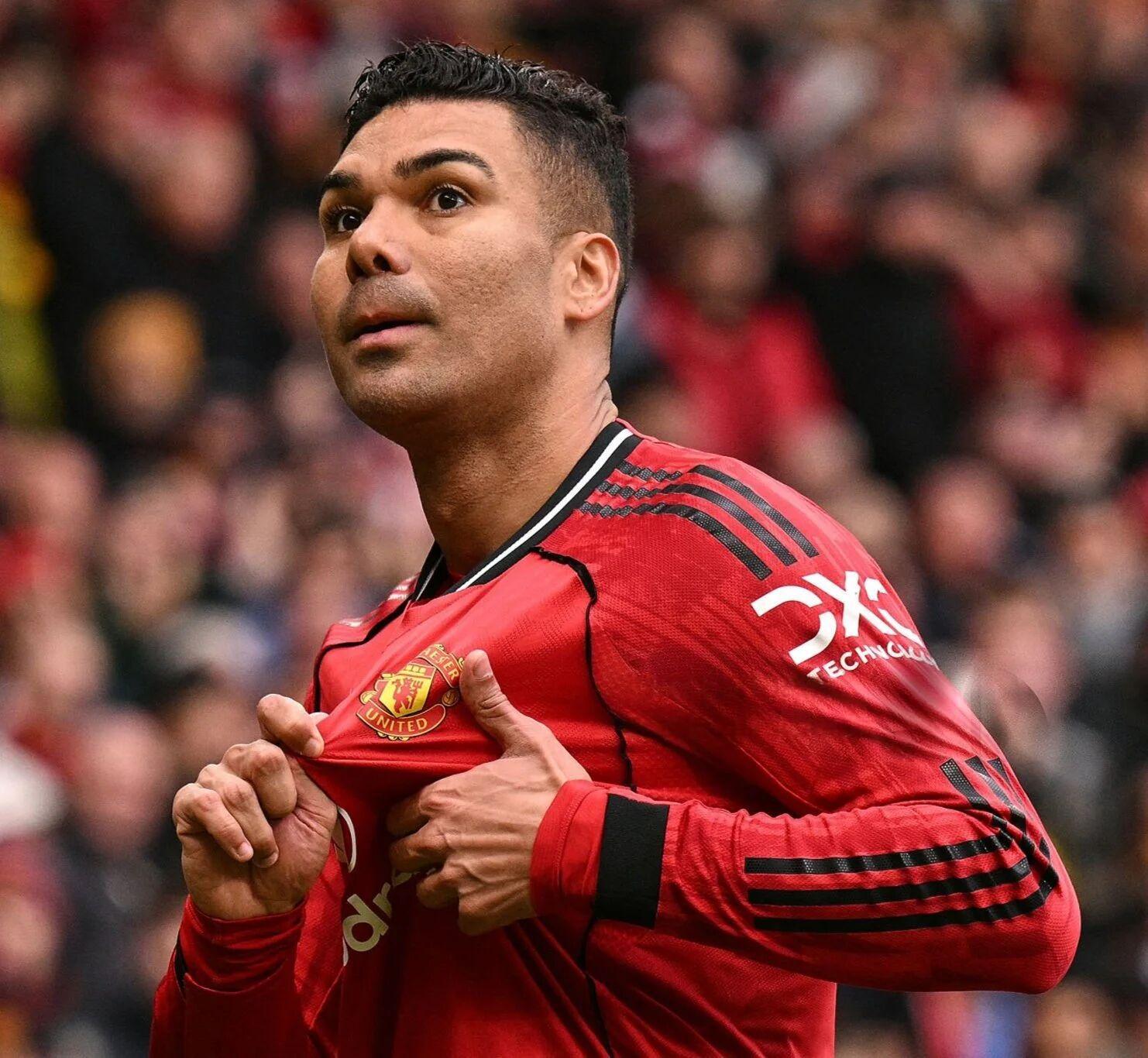 世界杯赛事直播地址-曼联主场7万人高呼卡塞米罗再踢1年！表现越好越难留队，拉爵无情